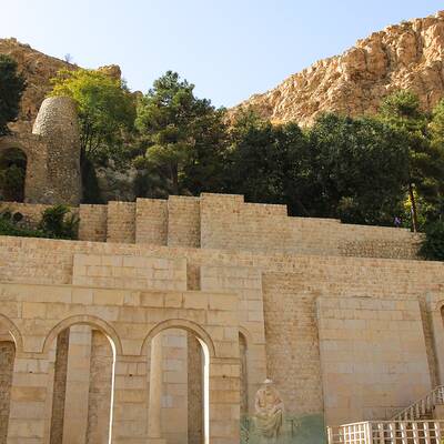 آرامگاه شاعر کرمانی در شیراز